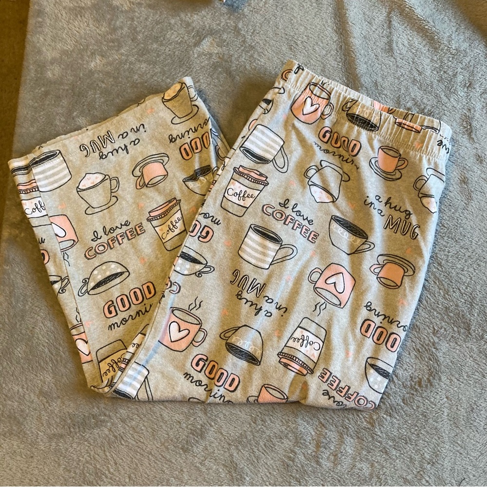 Enjoy Night Coffee Print Pajama Set in Dove Grey, Pink, and White‎ | Capri Pants - Picture 10 of 15